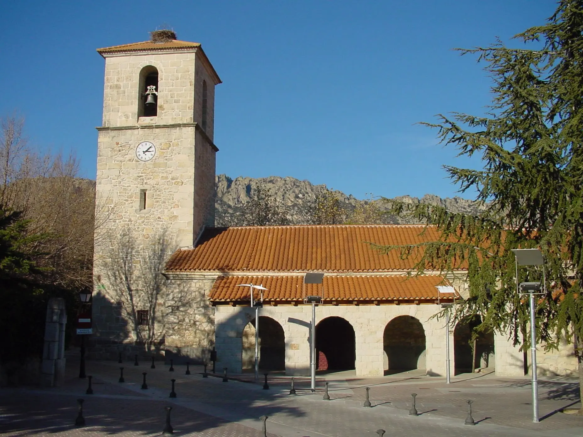 Iglesia campanario